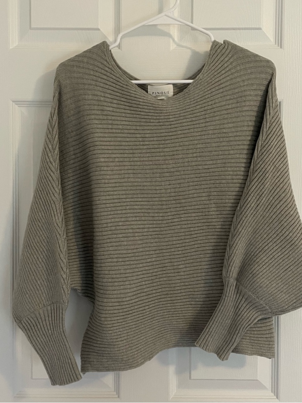 Pinque Relaxed Ribbed Crewneck Sweater in Light Gray